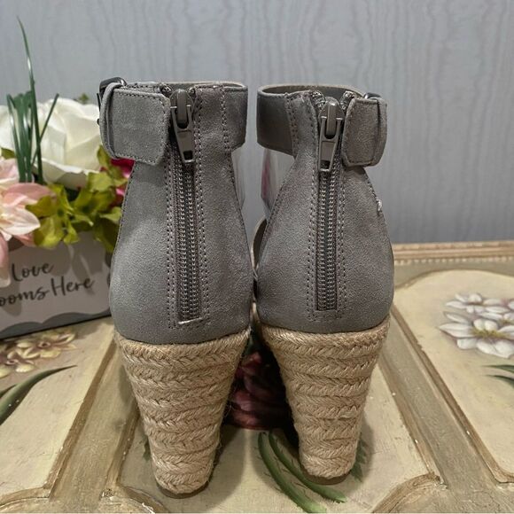 Dolcetta Suze Espadrille Wedges Faux Suede Smoke Gray Back Zip Sz 8 NWT - Picture 8 of 15